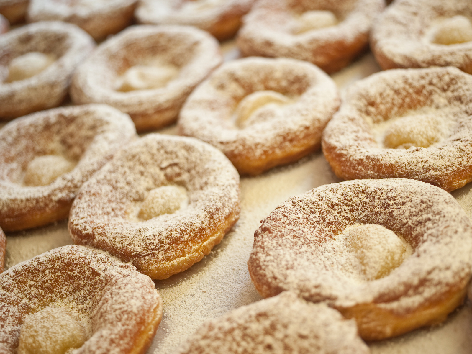 Ausgezogene Krapfen - Genussregion Oberfranken