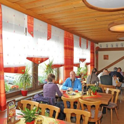 Opel`s Sonnenhof - Wirtshaus im Grünen, Bindlach