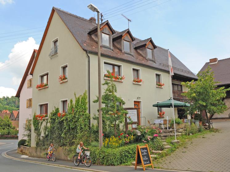 Terrassencafé und Brennerei - Hofladen "Geist-Reich", Kunreuth