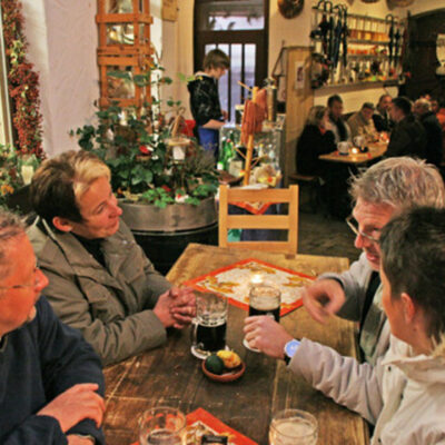 Bayreuth: Zum Beckn Bier in Connys Buschenschänke