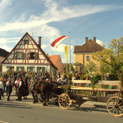 Effeltrich: Georgiritt und Georgiprozession