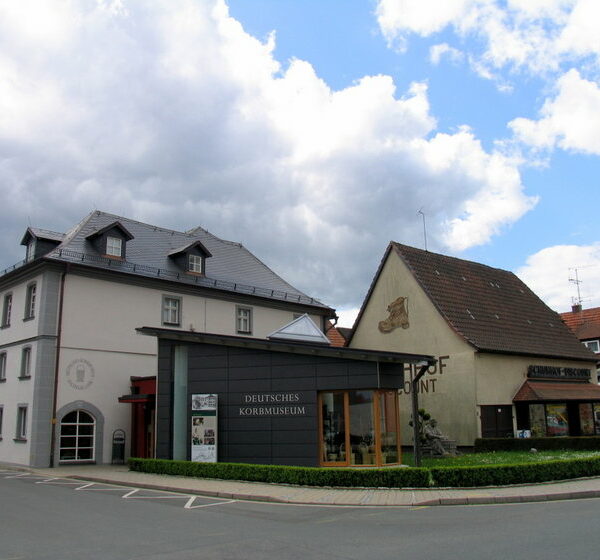 Michelau in Oberfranken: Deutsches Korbmuseum und Pfad der Flechtkultur