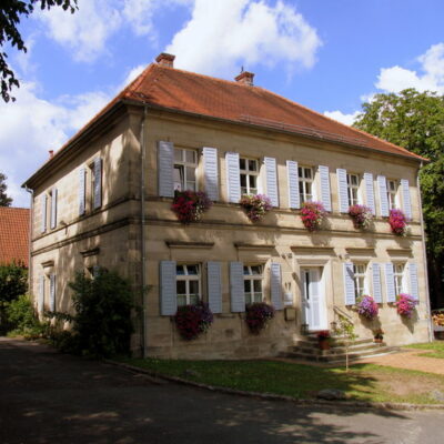 Schmölz: Ein historisches Kleinod: Der Kräutergarten beim Pfarrhaus