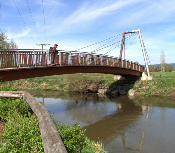 Steinenhausen (Kulmbach): Mainzusammenfluss und Schloss Steinenhausen